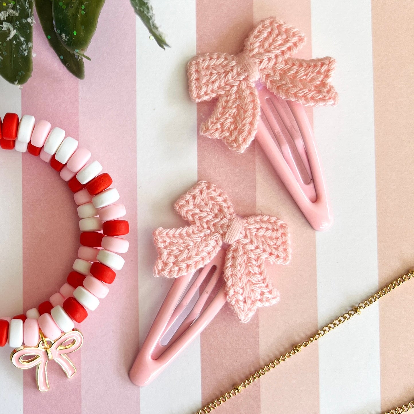 Cosy Bow Hair Clips